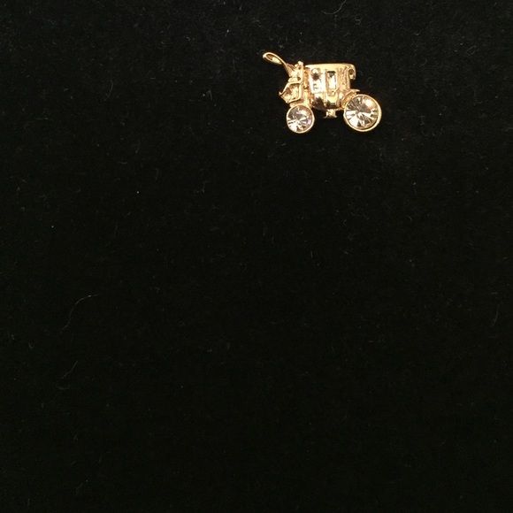 COACH Horse and Carriage Stud Earrings 🆕 - Picture 7 of 7